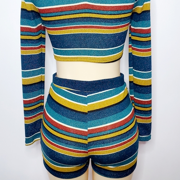 Women Shorts Set - Picture 3 of 5